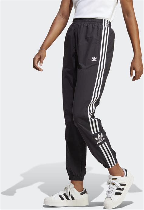 adidas originals lock up trainingshose herren preis|adidas Originals Herren Adicolor Classic.